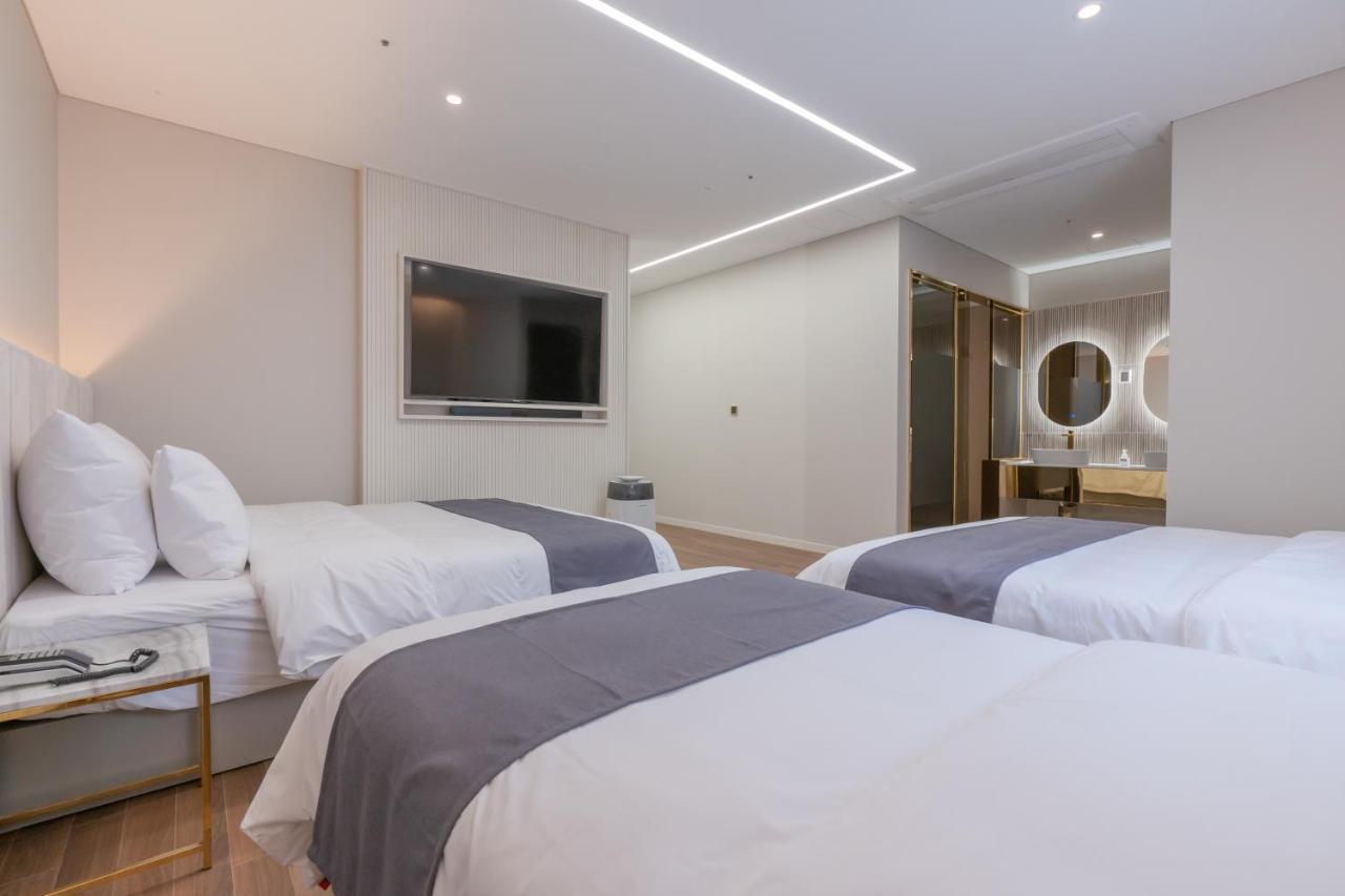 Denbasta Central Hotel Seomyeon Μπουσάν Εξωτερικό φωτογραφία