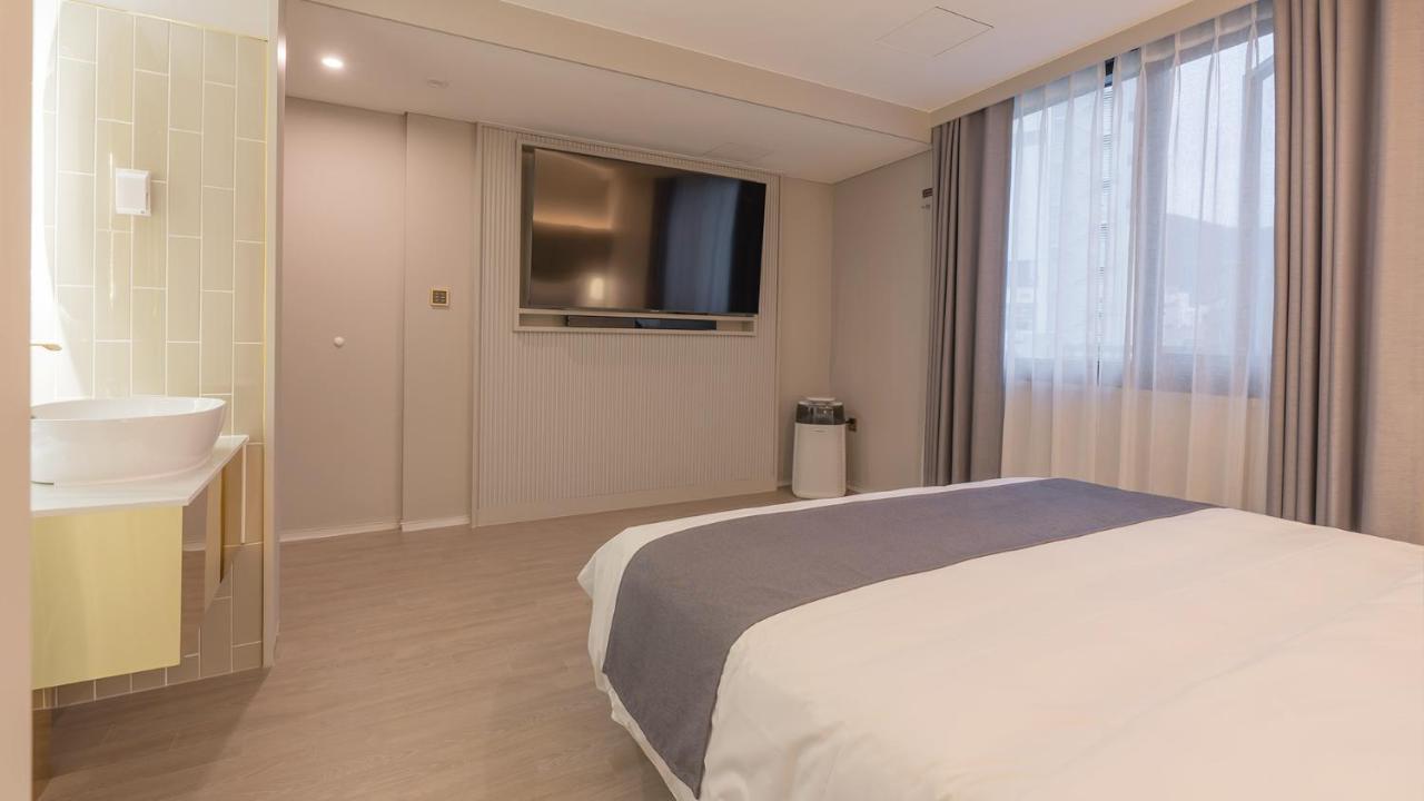 Denbasta Central Hotel Seomyeon Μπουσάν Εξωτερικό φωτογραφία